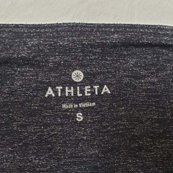 ❤SOLD❤ Athleta Odyssey Chaturanga Tight Capris - Picture 4 of 8